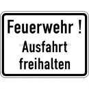 Brandschutzschilder: Feuerwehr! Ausfahrt freihalten (Verkehrsschild Nr. 2432)
