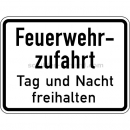Brandschutzschilder: Feuerwehrzufahrt freihalten - Tag und Nacht freihalten (Verkehrsschild Nr. 2433)